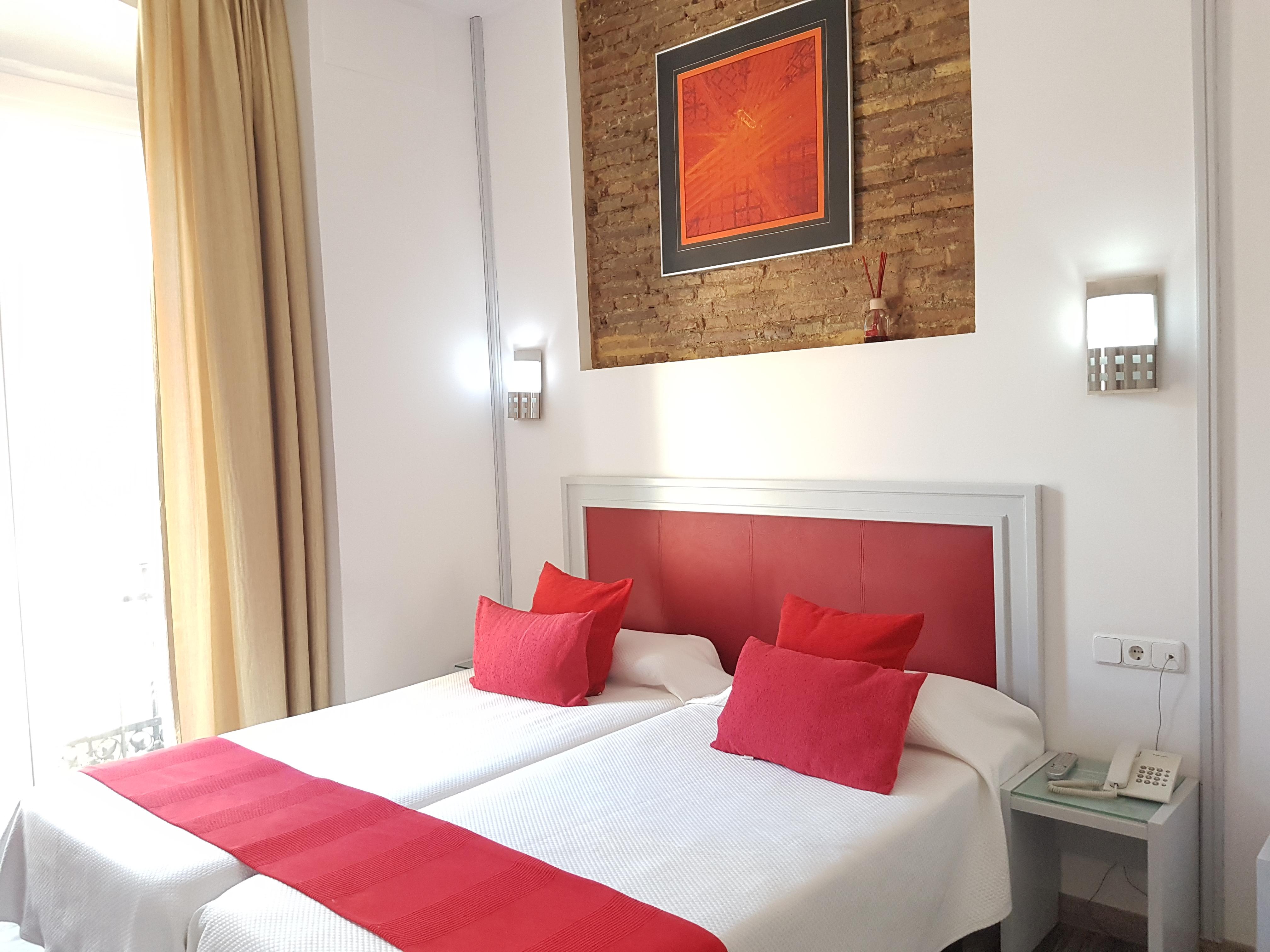Hotel Y Apartamentos Dona Lola Seville Exterior photo
