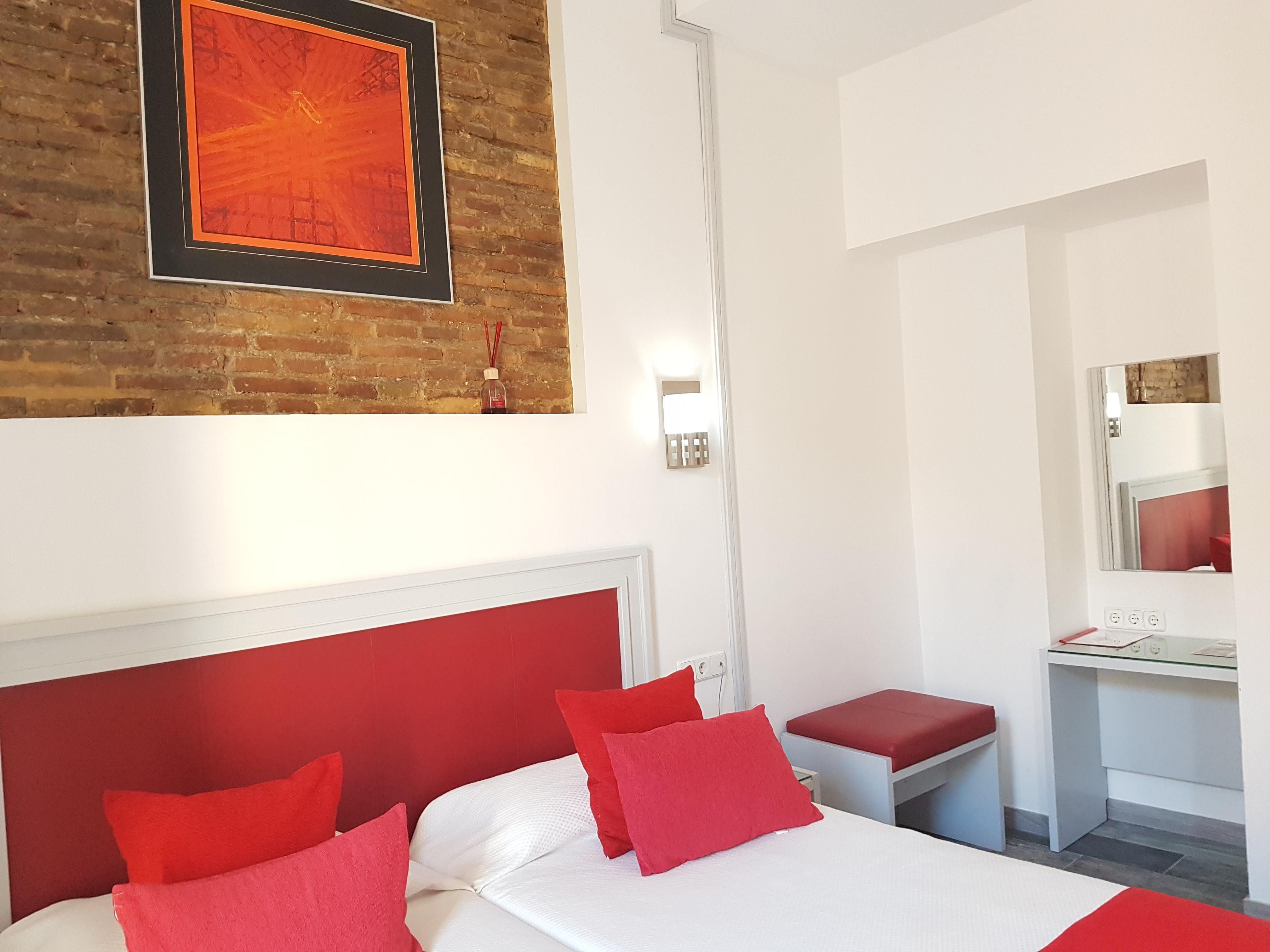 Hotel Y Apartamentos Dona Lola Seville Exterior photo