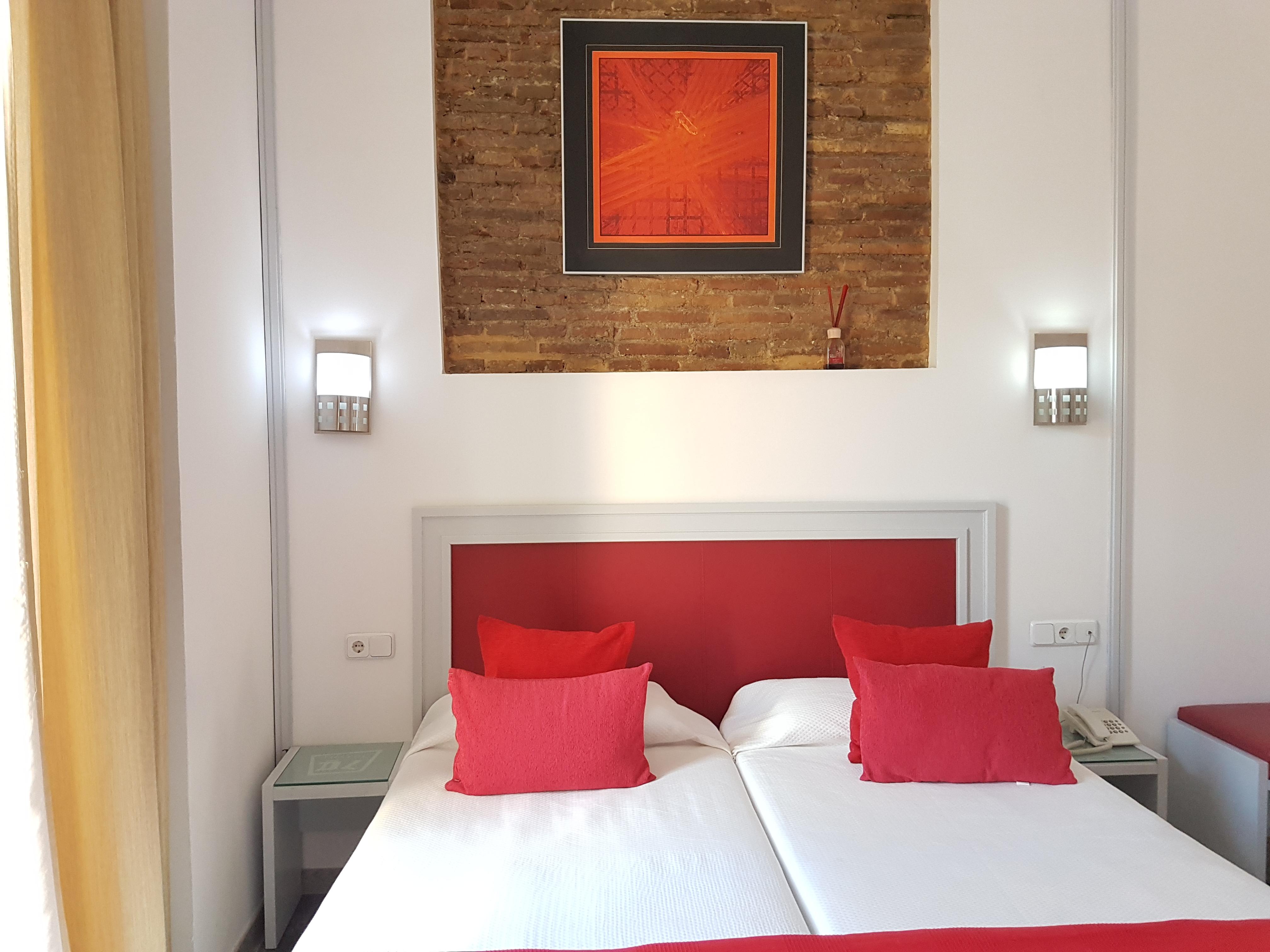 Hotel Y Apartamentos Dona Lola Seville Exterior photo