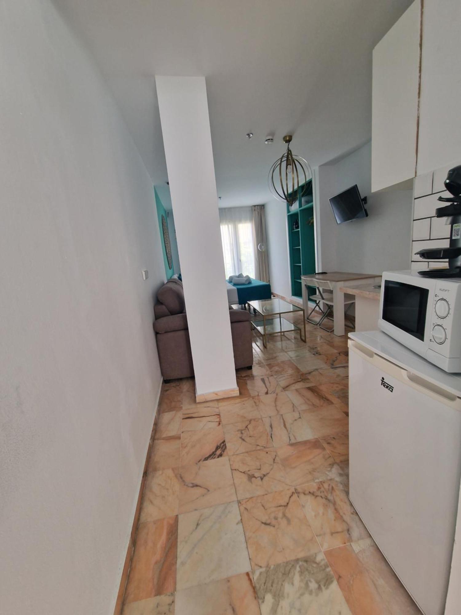 Hotel Y Apartamentos Dona Lola Seville Room photo